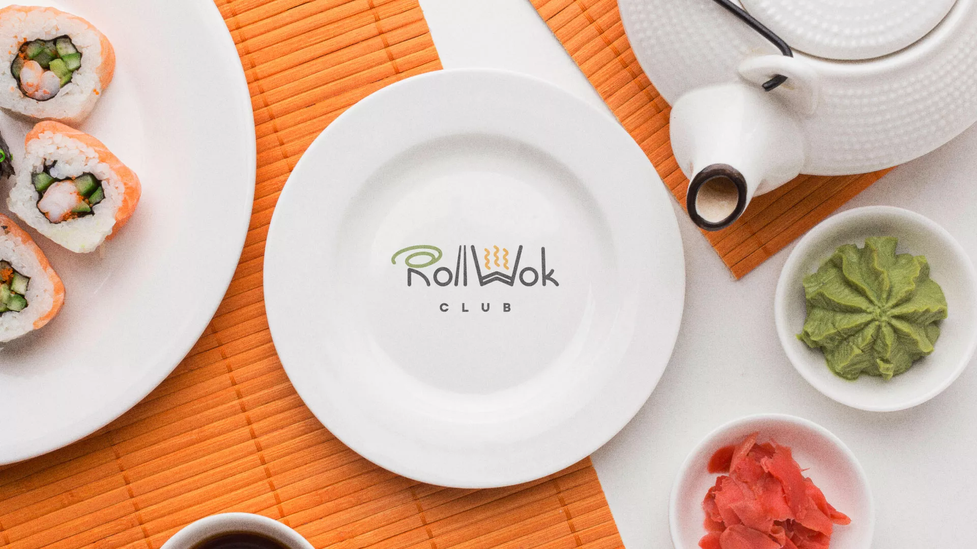 Разработка логотипа и фирменного стиля суши-бара «Roll Wok Club» в Оленегорске